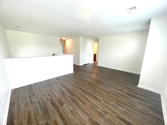 Building Photo - Newer Construction Home!