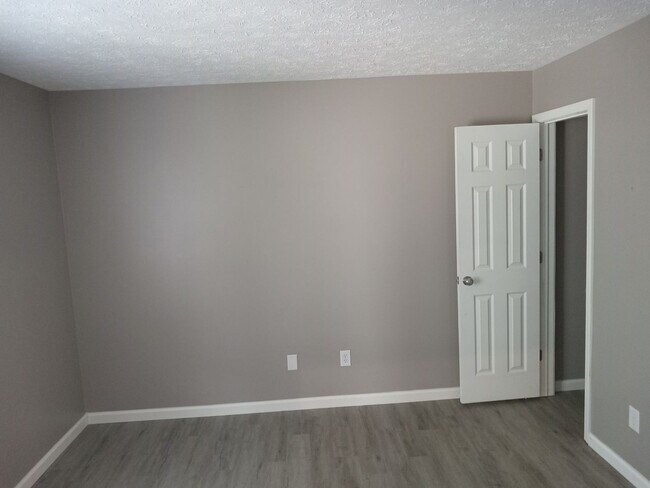 Building Photo - Condo for Rent
