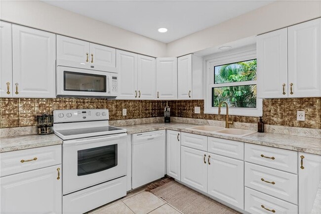 Building Photo - 115 Canal Ave S