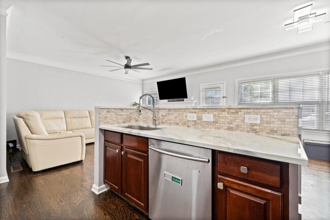 Building Photo - 144 Wetherbrooke Ln