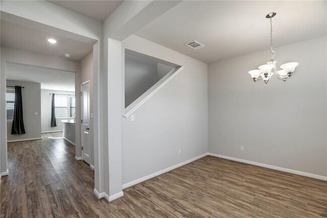 Building Photo - 19004 Elk Horn Dr