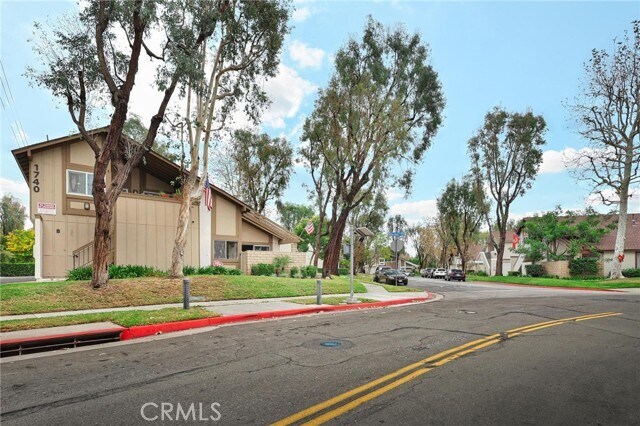 Building Photo - 1740 N Willow Woods Dr