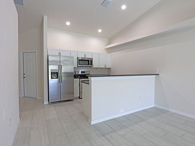 Building Photo - Cape Coral 828