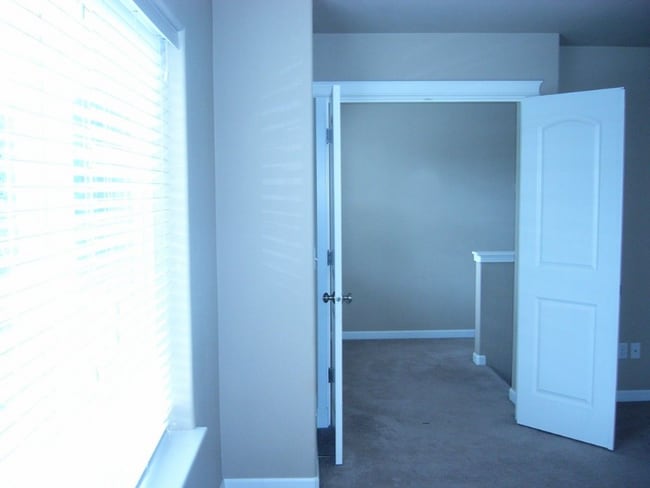 Building Photo - 5115 Balustrade Blvd SE