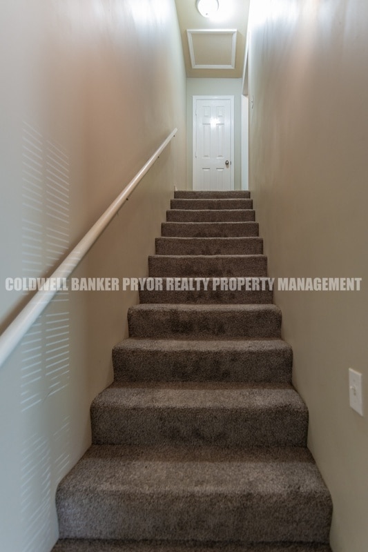 Building Photo - 505 Bruning Ln
