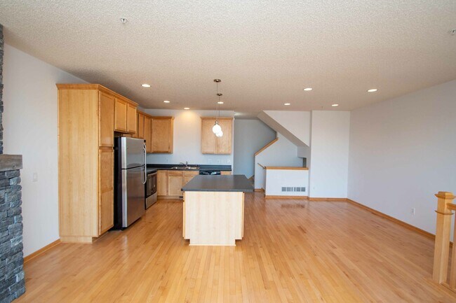 Building Photo - 4665 Victor Path