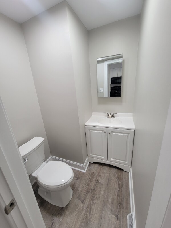 Building Photo - 482 Duane Terrace