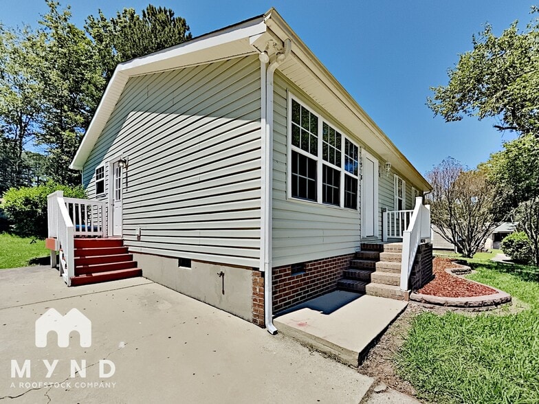 Building Photo - 1518 Lantern Pl