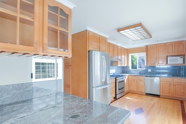 Building Photo - 2280 Rollingwood Dr