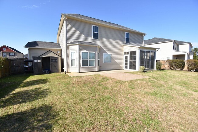 Building Photo - 4 Bedrooms and 2.5 Bath in Patriot Park Vi...