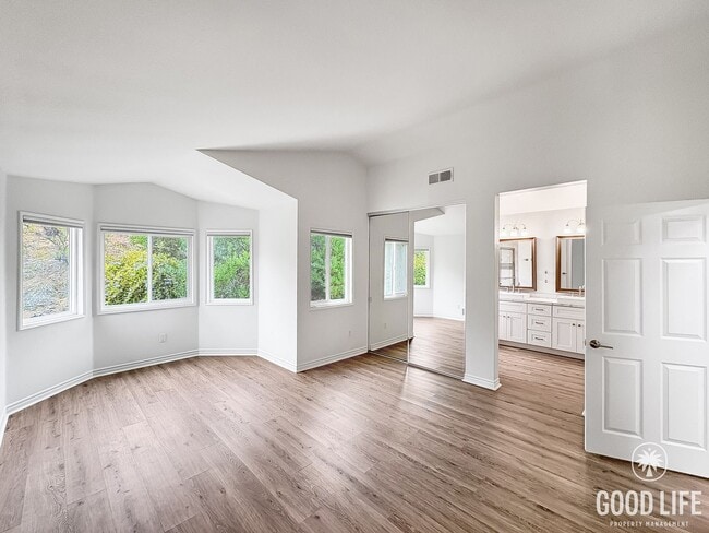 Building Photo - Stunning Rancho Penasquitos Home!