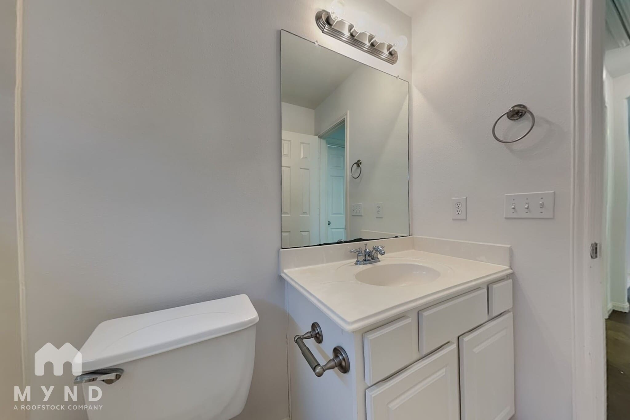 Building Photo - 14 E Sage Creek Pl