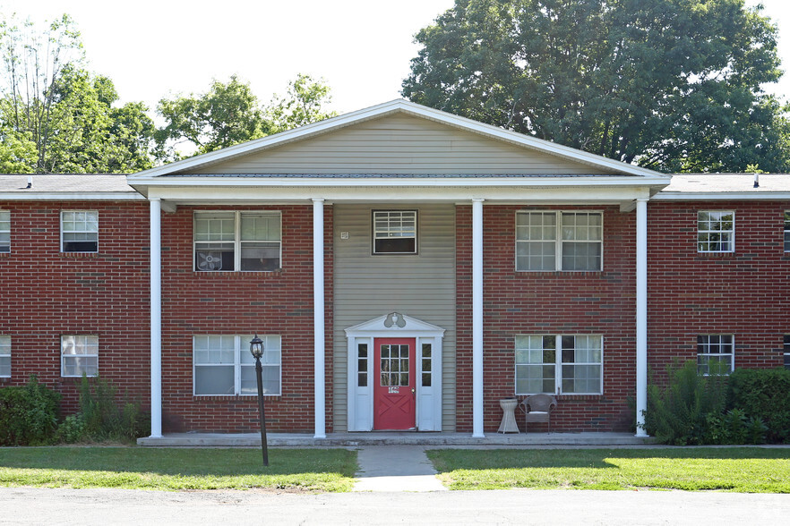 Building Photo - Lawrence Terrace