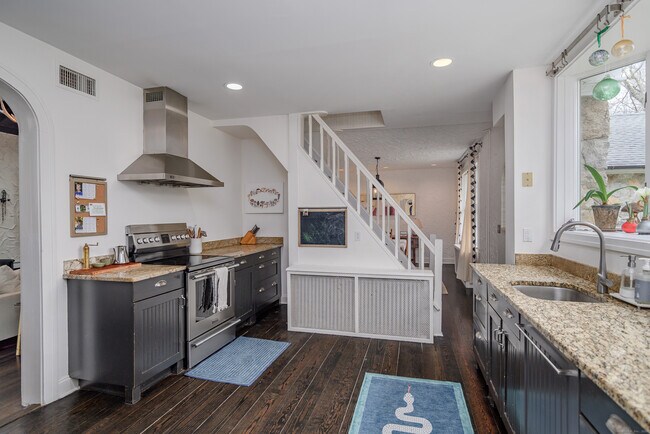 Building Photo - 58 Woodchuck Ln