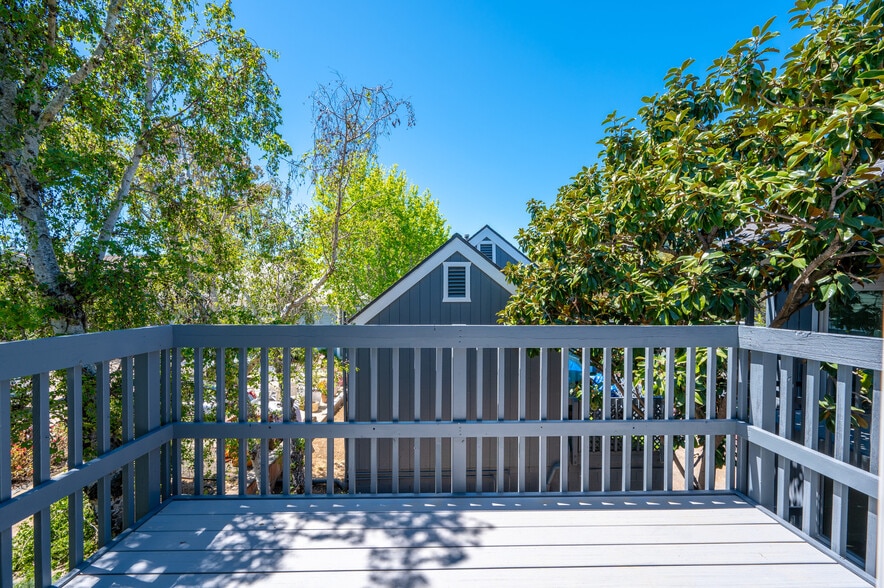 Deck / Balcony - 680 Morro St