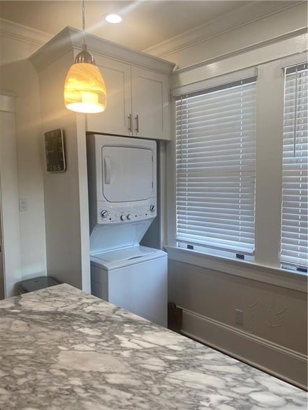 Building Photo - 3910 Canal St