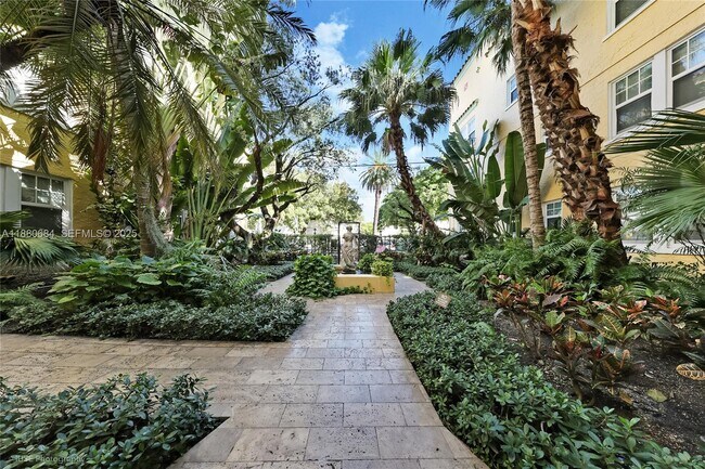 Building Photo - 536 14th St