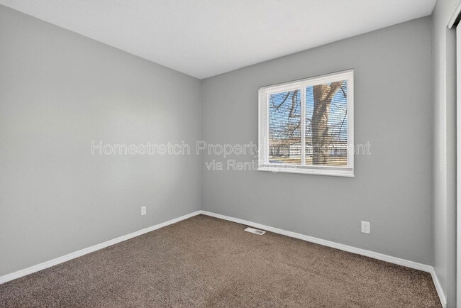 Building Photo - 2515 Valley Brook Dr