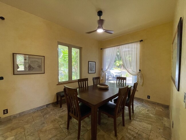 Building Photo - Spacious 4-Bedroom Retreat in Haiku with S...
