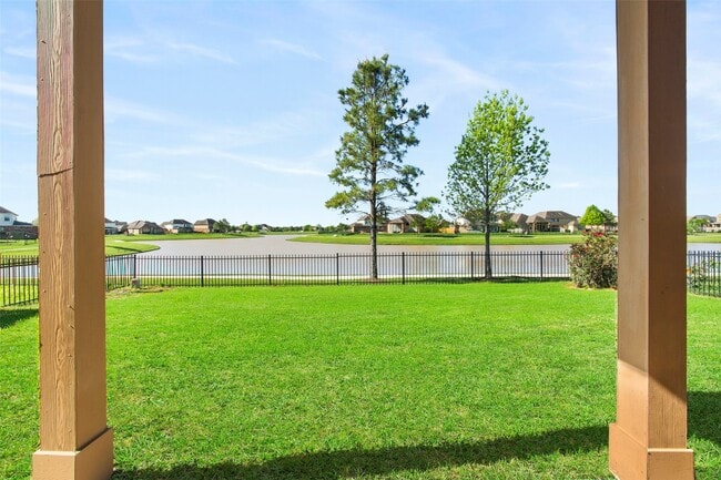 Building Photo - 9430 Harmony Lake Ln