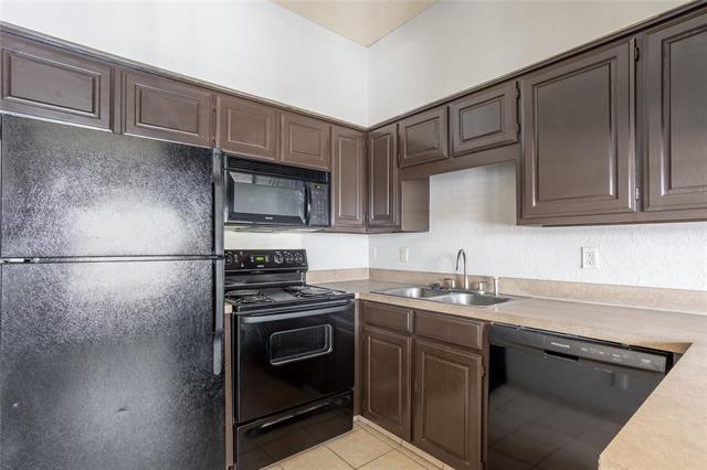 Building Photo - 400 E Pearl St