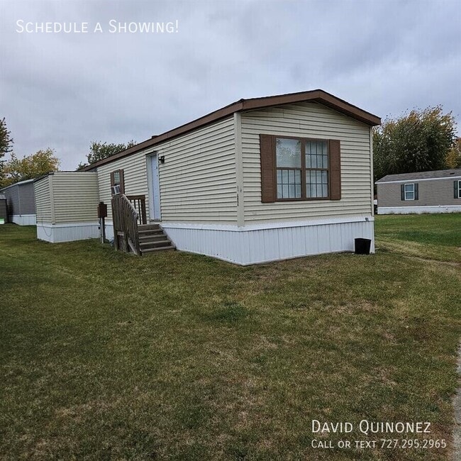 Primary Photo - 2737 W Washington Center Rd