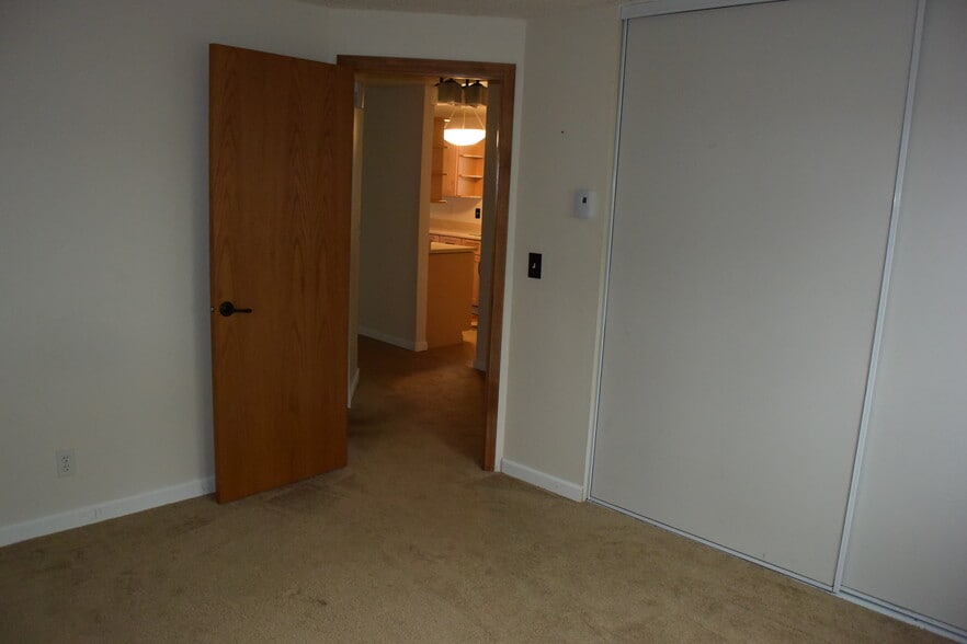 Building Photo - 2380 SE 45th Ave