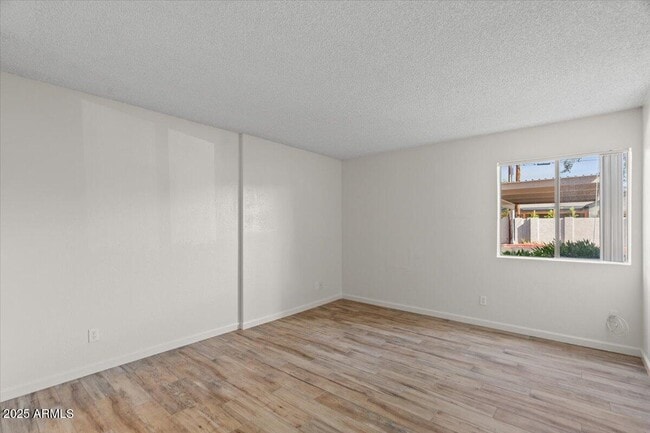 Building Photo - 2938 N 61st Pl