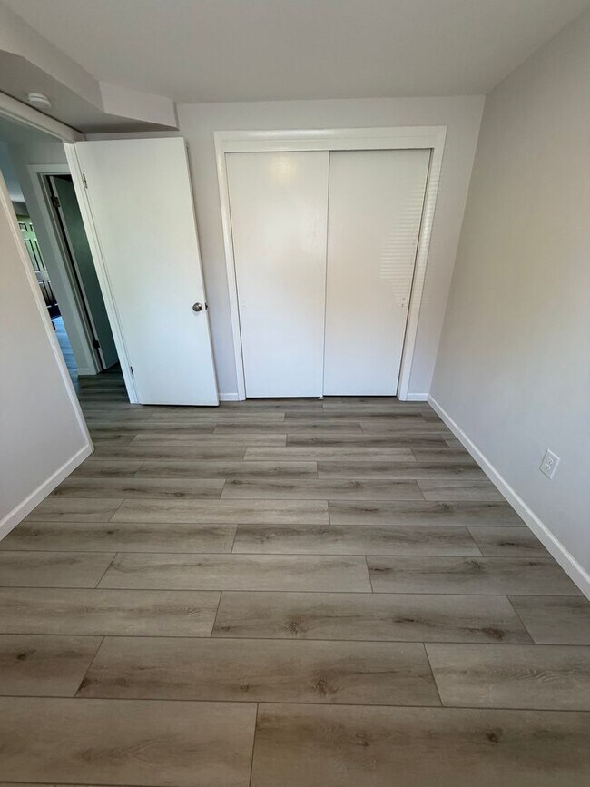 Building Photo - 1809 Eagle View Dr