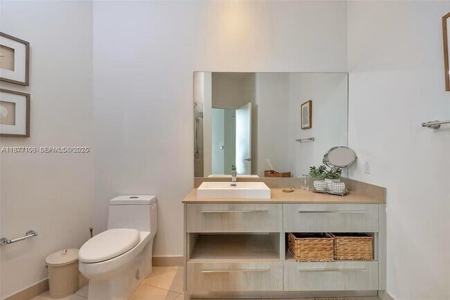 Building Photo - 4111 S Ocean Dr