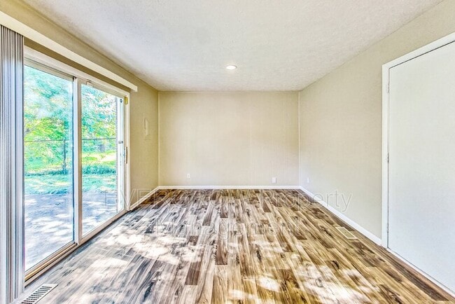 Building Photo - 3541 N Wittfield St