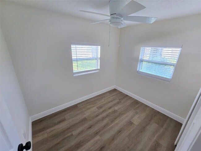 Building Photo - 416 W Ianthe St