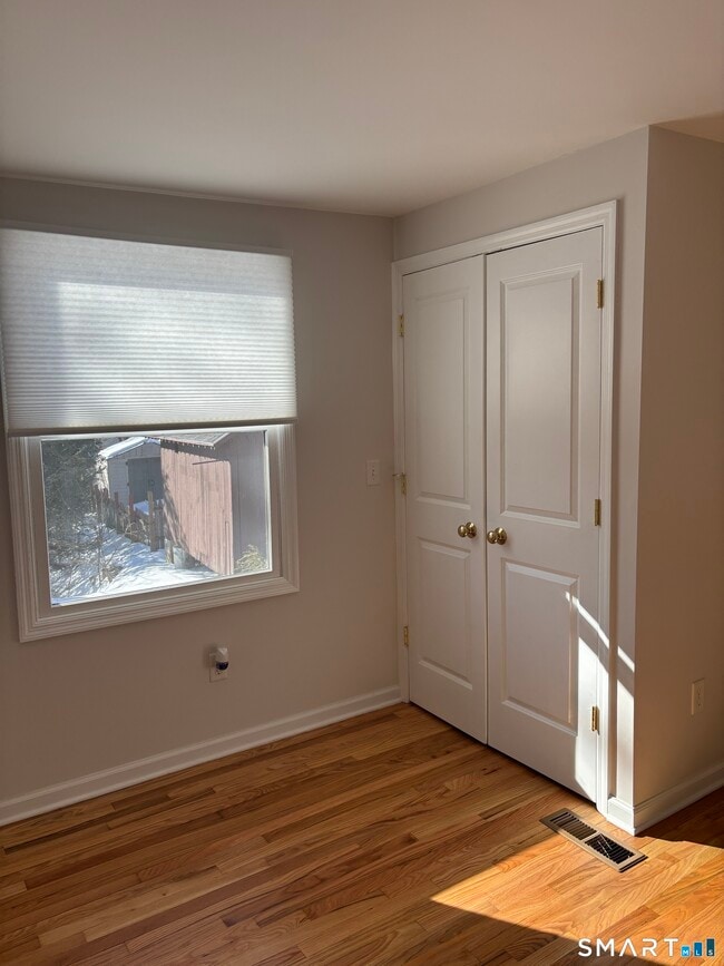 Building Photo - 98 Ridgewood Ave