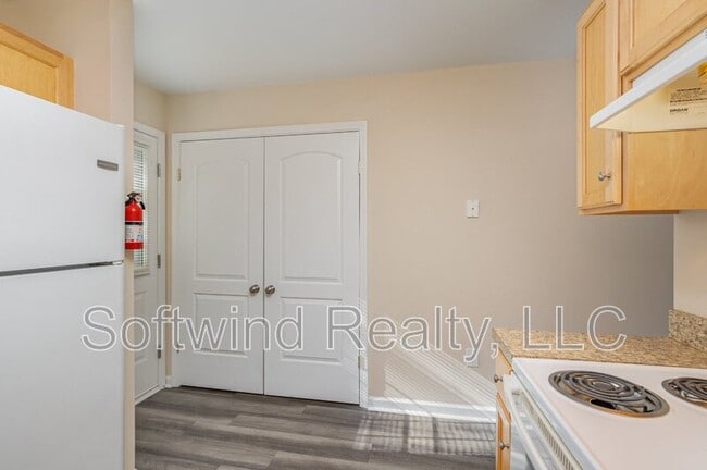 Building Photo - 1519 Elmwood Ave