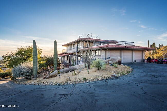 Building Photo - 11426 E Cottontail Rd