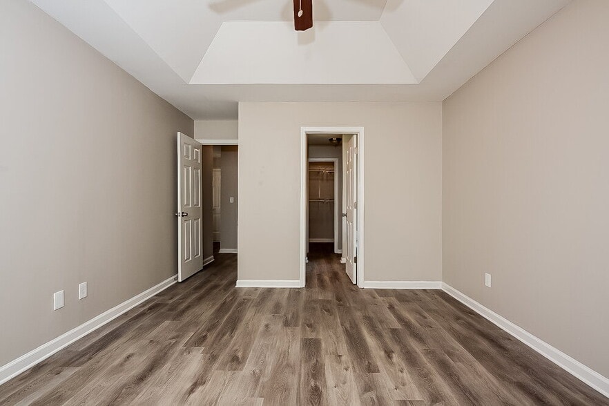 Building Photo - 3060 Century Ln