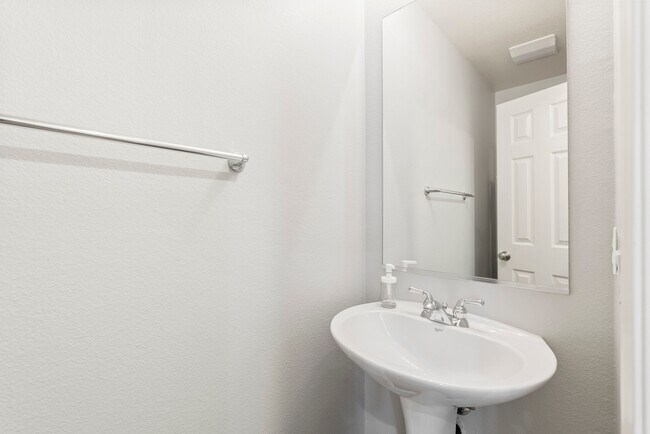 Building Photo - 11958 Miro Cir