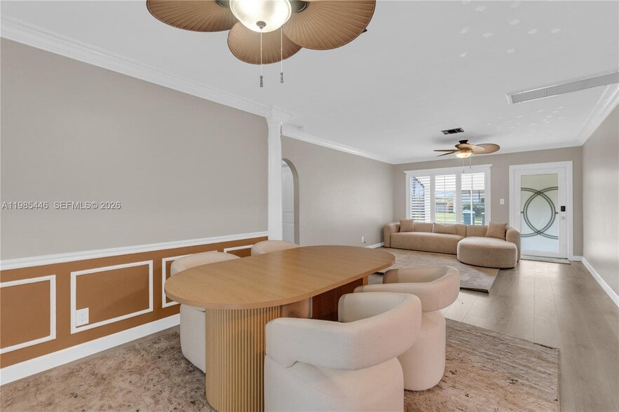 Building Photo - 211 SE 1st Ter