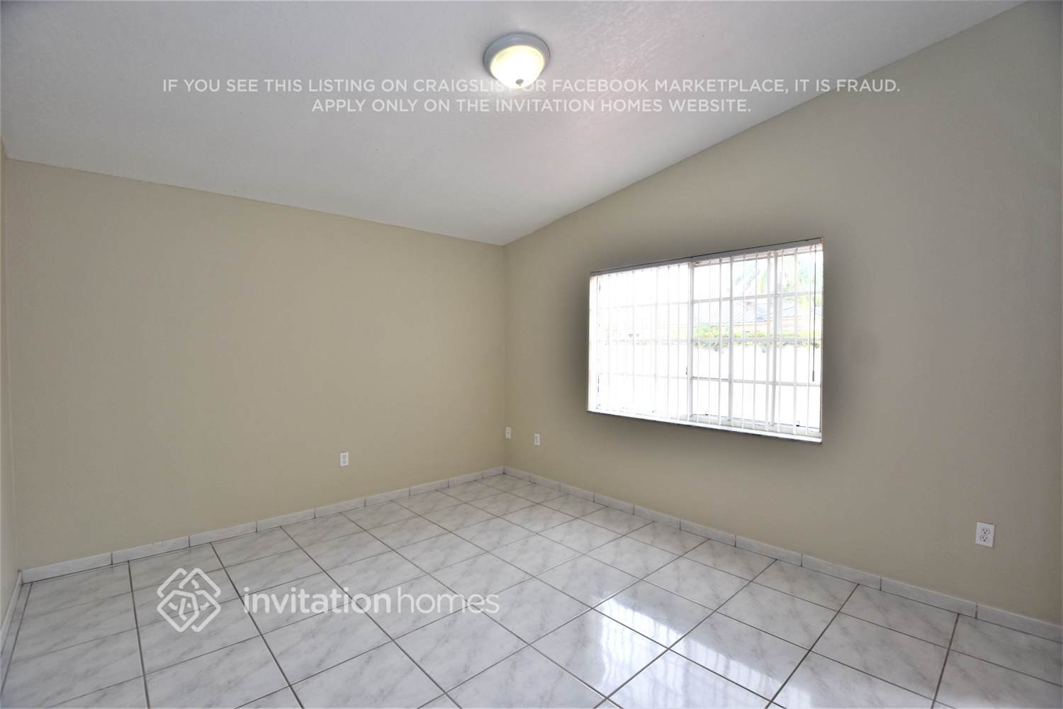 Building Photo - 8757 NW 145th Terrace