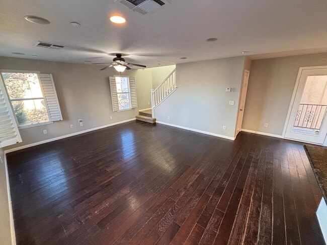 Building Photo - Beautiful Trilevel 3 Bed/3bath/2 car home located in Northwest Las Vegas. Make the Move for Less:...