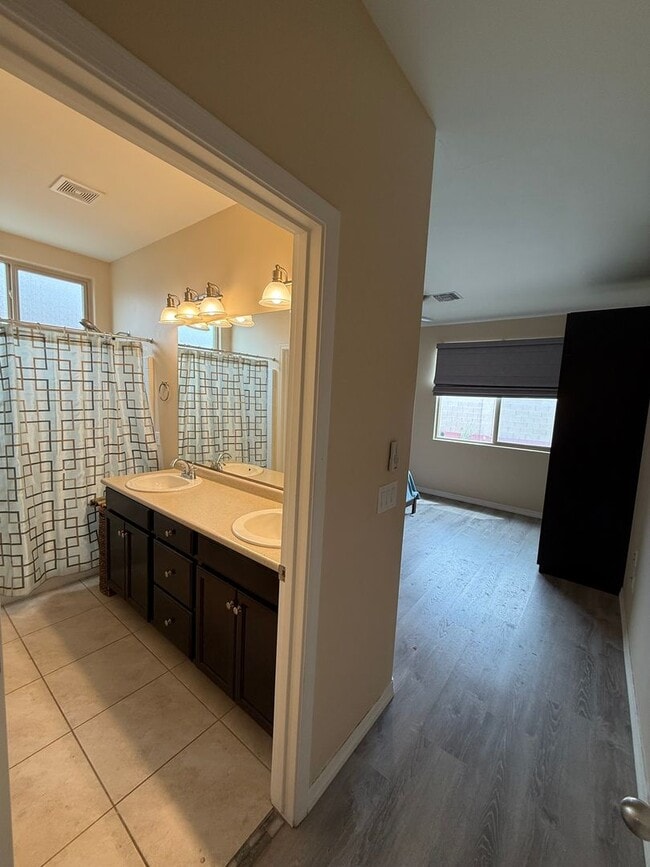 Building Photo - Fully Furnished POOL Home in Araby Crossing- ALL UTILITIES INCLUDED