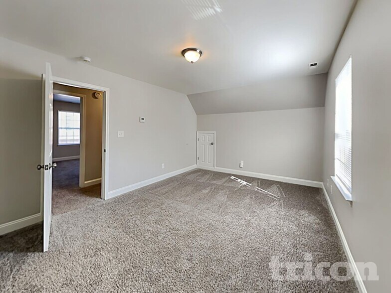 Building Photo - 1135 Preakness Ct NW