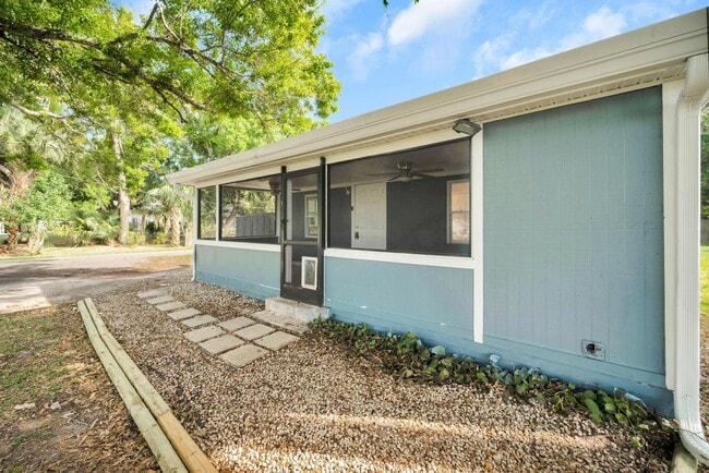 Building Photo - 4851 Kirby Loop Rd