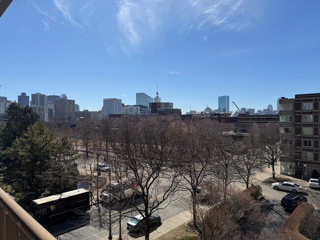 Building Photo - 10 Museum Way