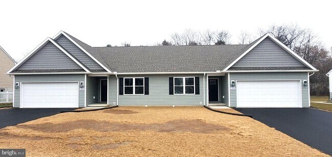 Building Photo - 13916 Patriot Way