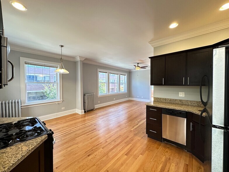 Building Photo - 4414 N Rockwell St