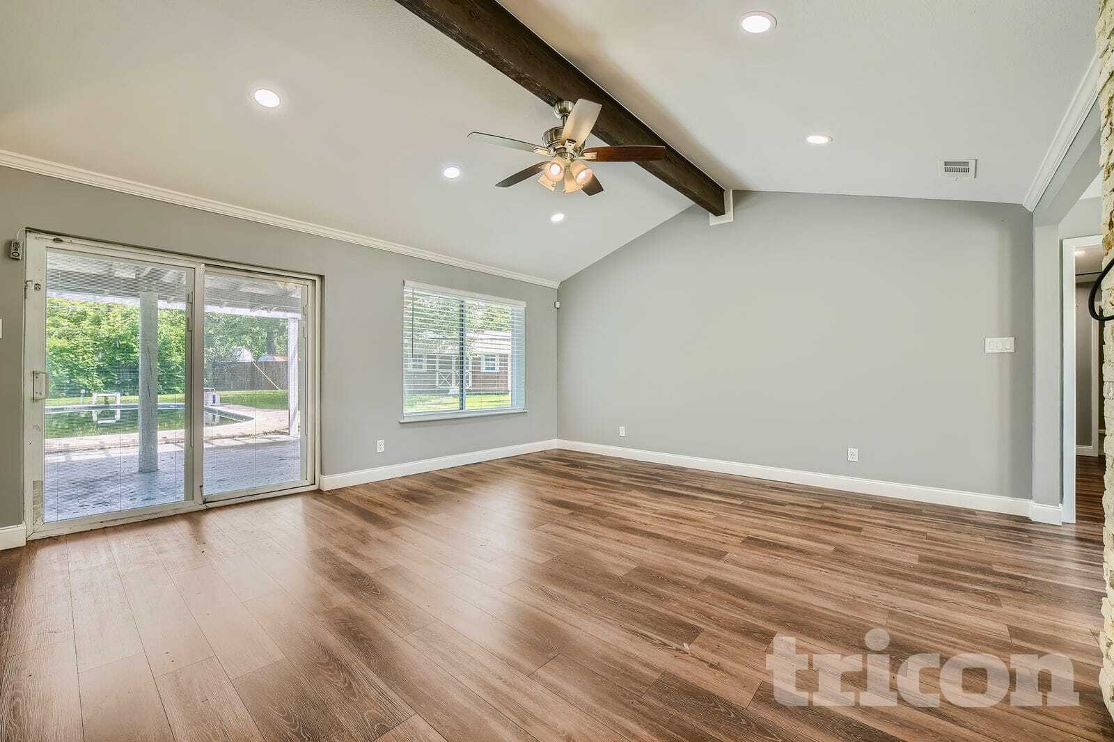 Building Photo - 7549 David Dr