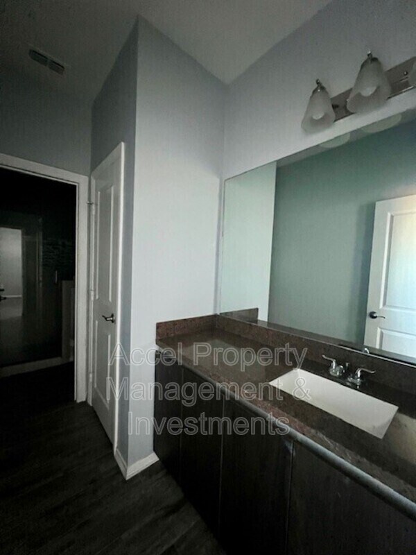 Building Photo - 1805 Cari Nicole Ave