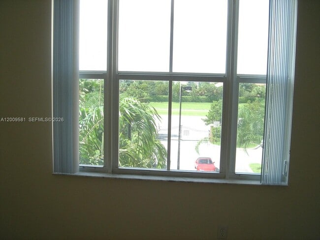 Building Photo - 4404 SW 160th Ave