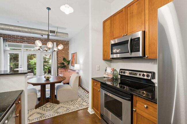 Building Photo - Stylish 1/1 Condo in Inman Park, Right on the ATLBeltLine!